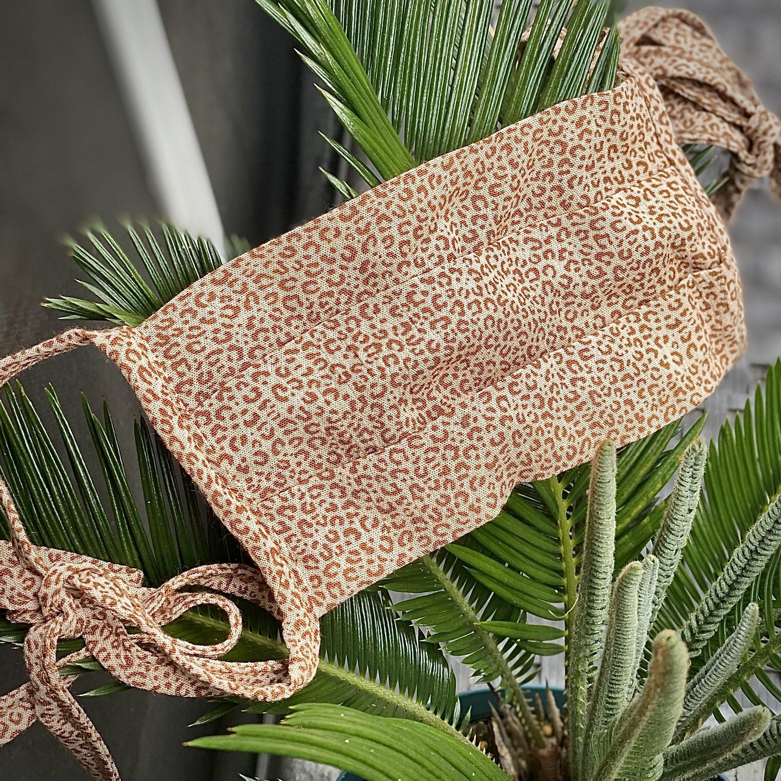 Ditsy Spots Mask - POLICY Handbags - policyhandbags.com